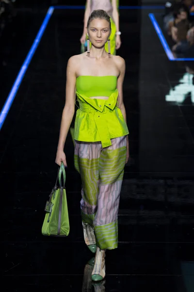 Look 123
